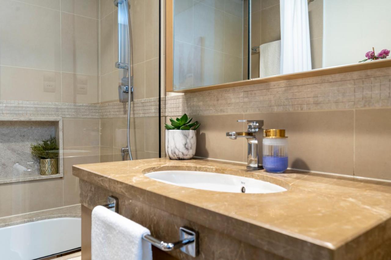 Prestige Living 1Br With Full Burj Khalifa View By Auberge Dubaj Kültér fotó